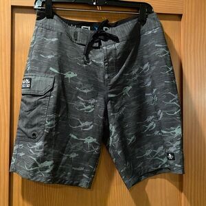 Salt Life Men’s SLX-QD Olive Green Swim Trunks Boardshorts NWT Size 30 Inseam 9”